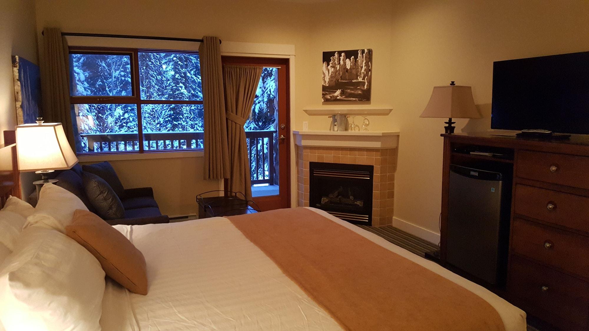 The Pinnacle Lodge Sun Peaks Luaran gambar