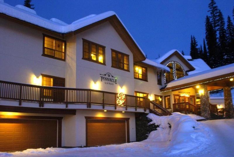 The Pinnacle Lodge Sun Peaks Luaran gambar